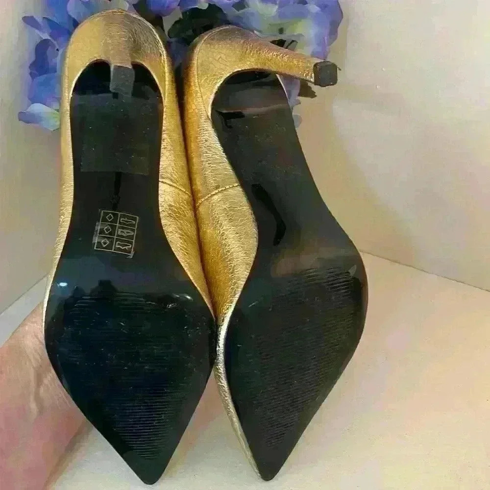 TopShop Gold Foil 4.5” Pumps Great Condition - Picture 6 of 8